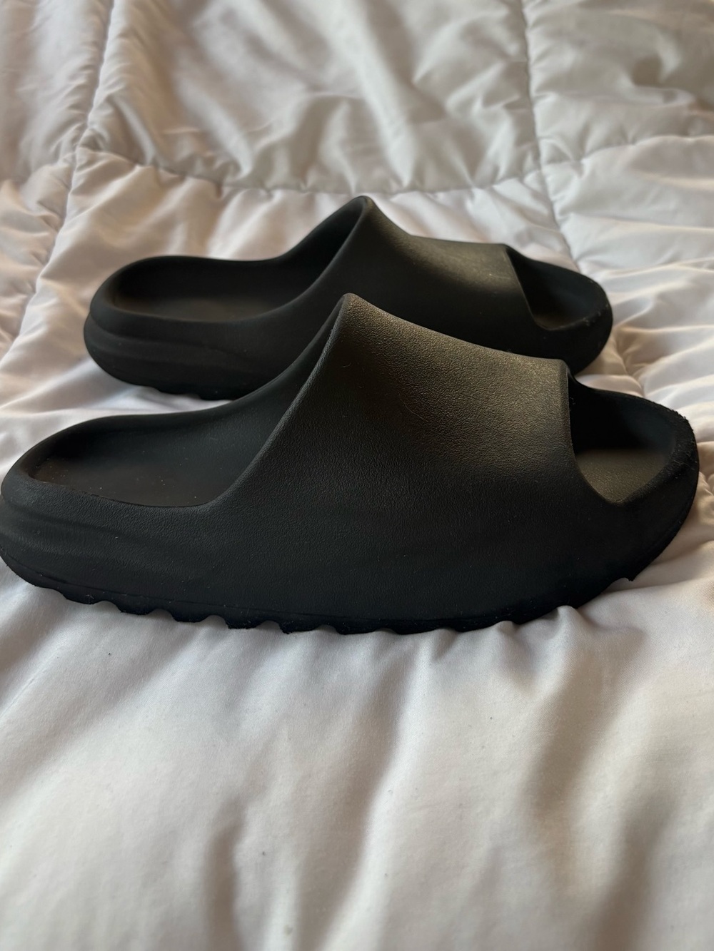 Black Yeezy Slides